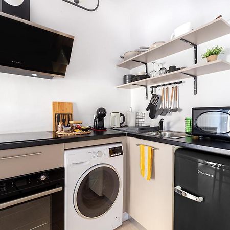 Aegean Pearl Apartment พีเรียส ภายนอก รูปภาพ