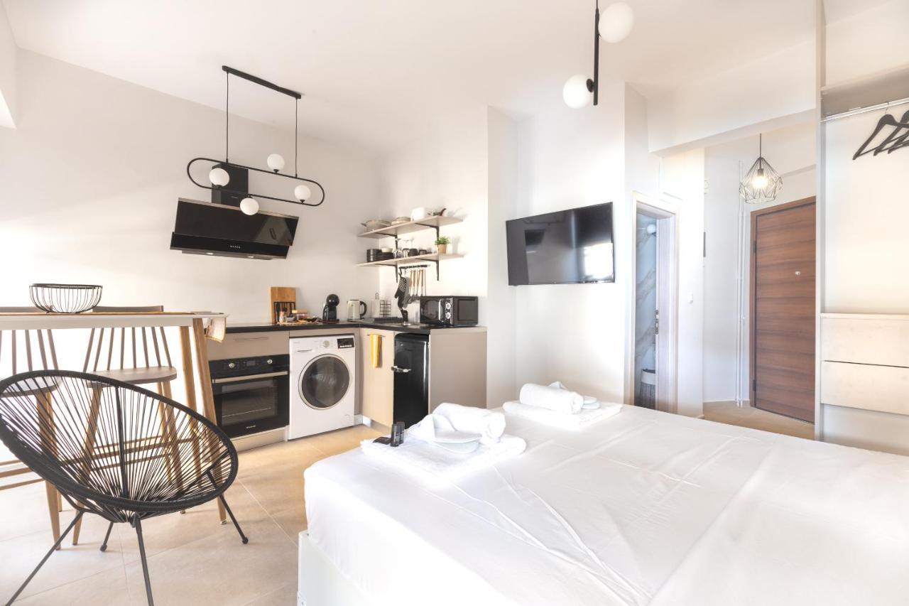 Aegean Pearl Apartment พีเรียส ภายนอก รูปภาพ