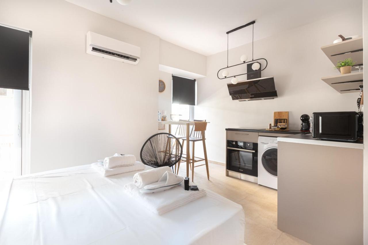 Aegean Pearl Apartment พีเรียส ภายนอก รูปภาพ